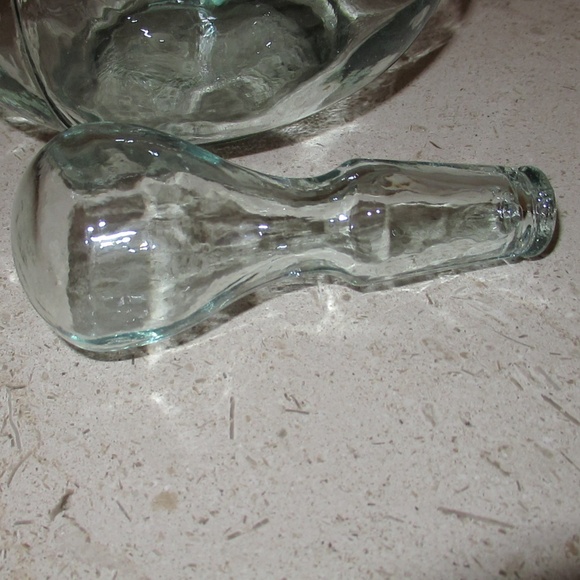 Pale Green Decanter and Stopper - Picture 6 of 8